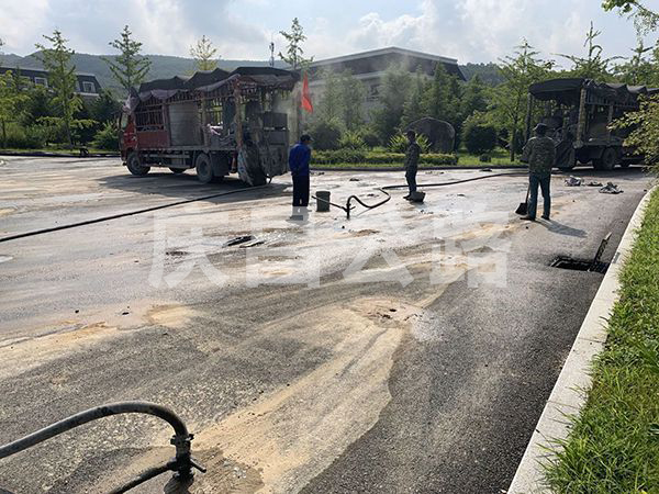 濱海公路壓漿現(xiàn)場