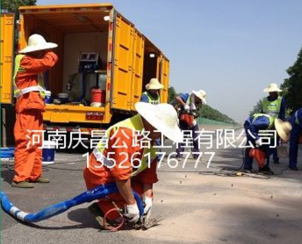 公路壓漿施工隊：公路為何需要養(yǎng)護？